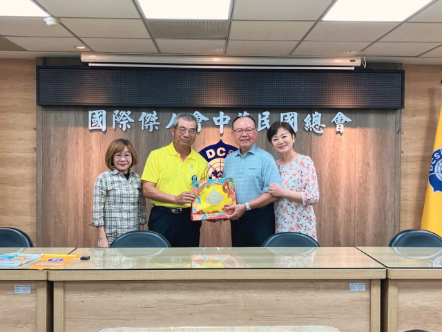 澳洲盧總會長拜訪世界總會